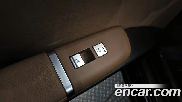 Hyundai Grandeur (GN7) id 2636275 из Кореи 10