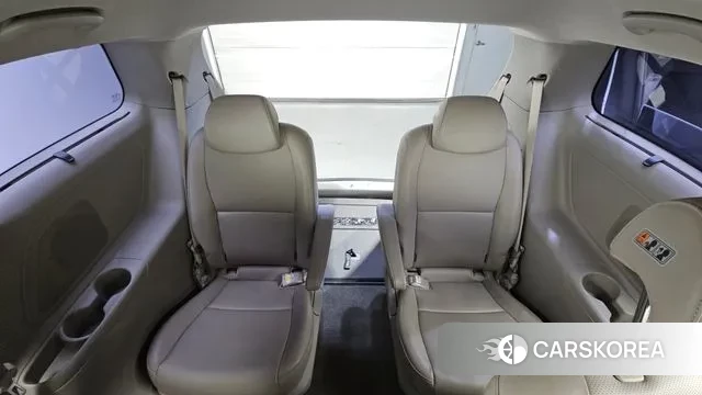 Kia All New Carnival id 3541770 из Кореи 10