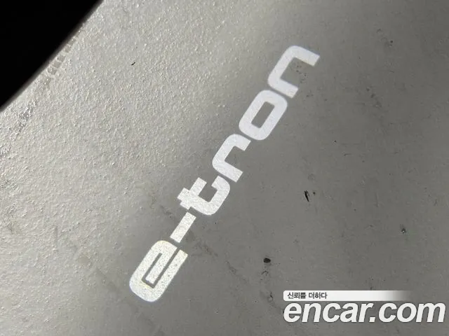 Audi e-Tron id 2685376 из Кореи 10