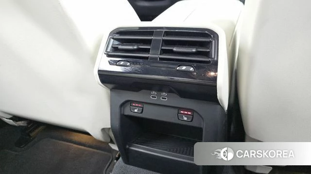 BMW 5 Series (G60) id 3850301 из Кореи 10