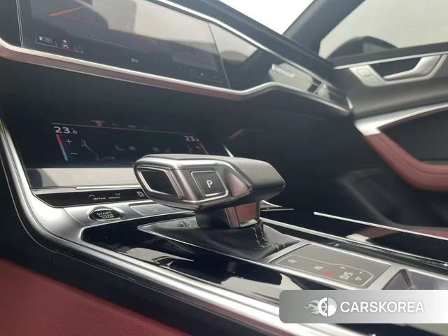 Audi A7L id 4261627 из Китая 10
