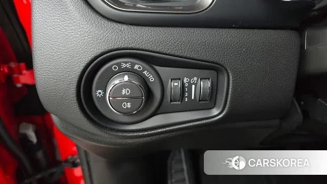 Jeep Renegade id 3294537 из Кореи 10