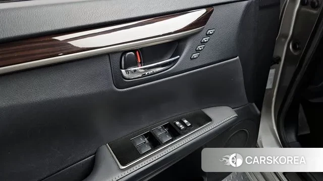 Lexus New ES300h id 3779145 из Кореи 10