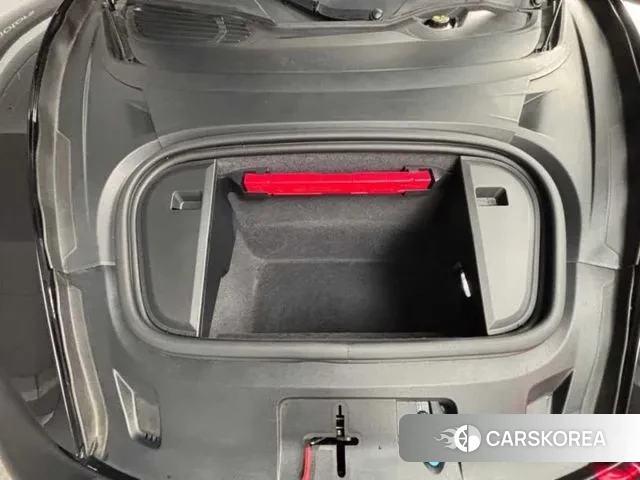 Porsche Taycan id 3059657 из Кореи 10