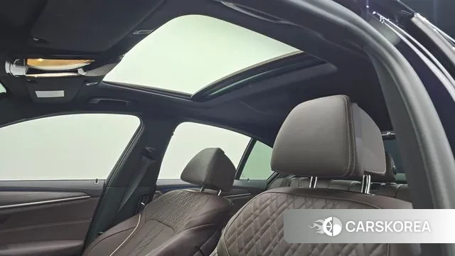 BMW 5 Series (G30) id 3488684 из Кореи 10