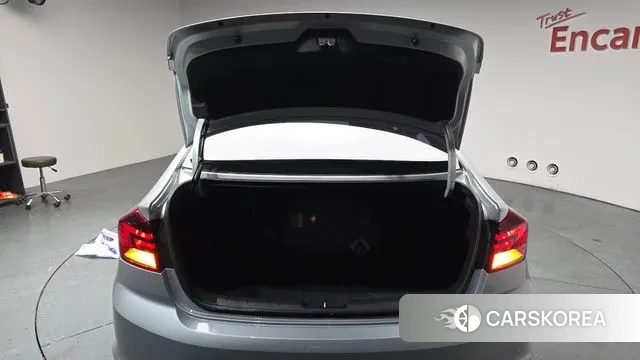 Hyundai The New Avante AD id 3728416 из Кореи 10