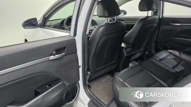 Hyundai Avante AD id 3742952 из Кореи 10