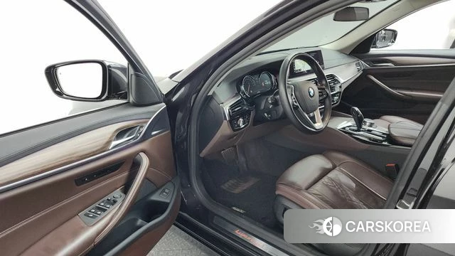 BMW 5 Series (G30) id 4551944 из Кореи 10