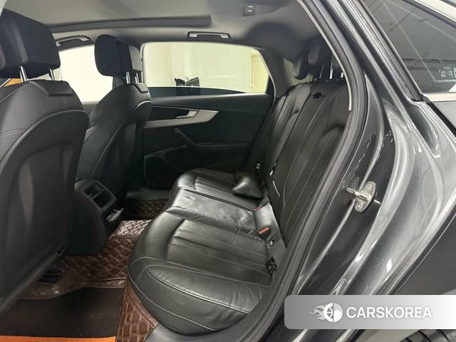 Audi A4L id 4307706 из Китая 10