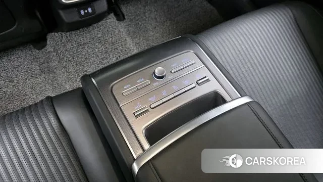 Hyundai Grandeur (GN7) id 3426522 из Кореи 10