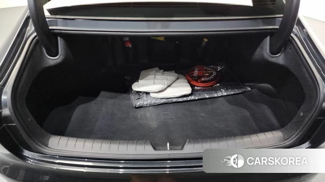 Hyundai Grandeur (GN7) id 4195030 из Кореи 10