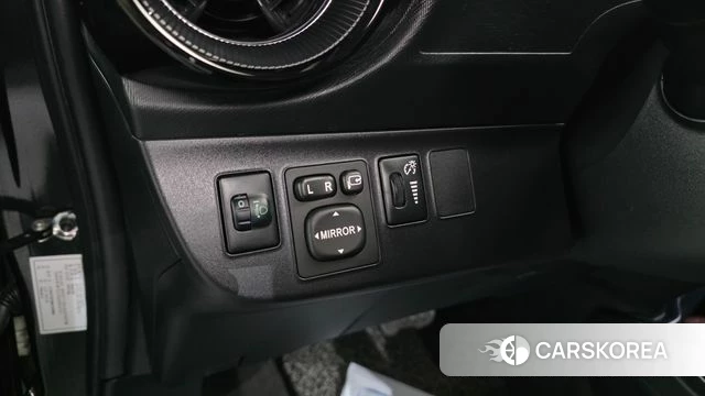 Toyota Prius C id 3936156 из Кореи 10