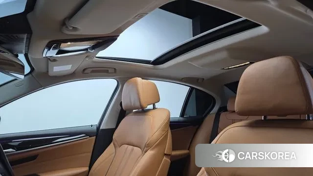 BMW 5 Series (G30) id 3175625 из Кореи 10