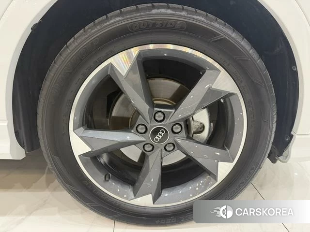 Audi Q3 id 4275597 из Китая 10