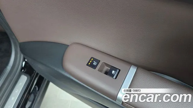 Hyundai Grandeur (GN7) id 2687410 из Кореи 10