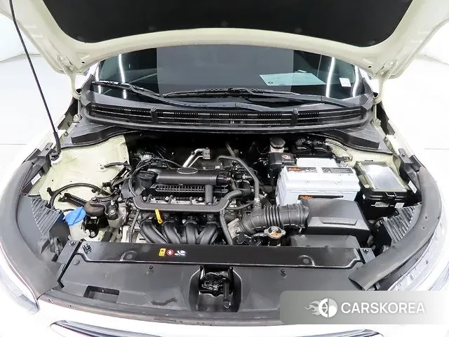 Kia Stonic id 3541175 из Кореи 10