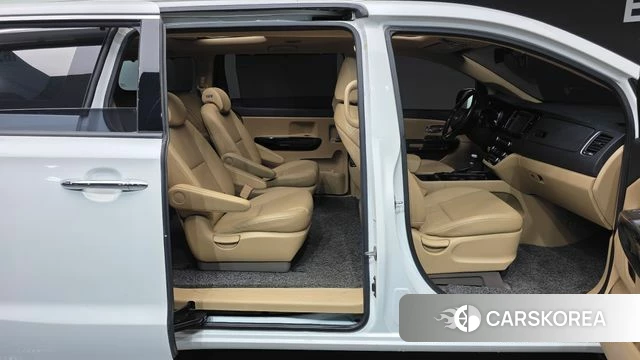 Kia All New Carnival id 4496975 из Кореи 10