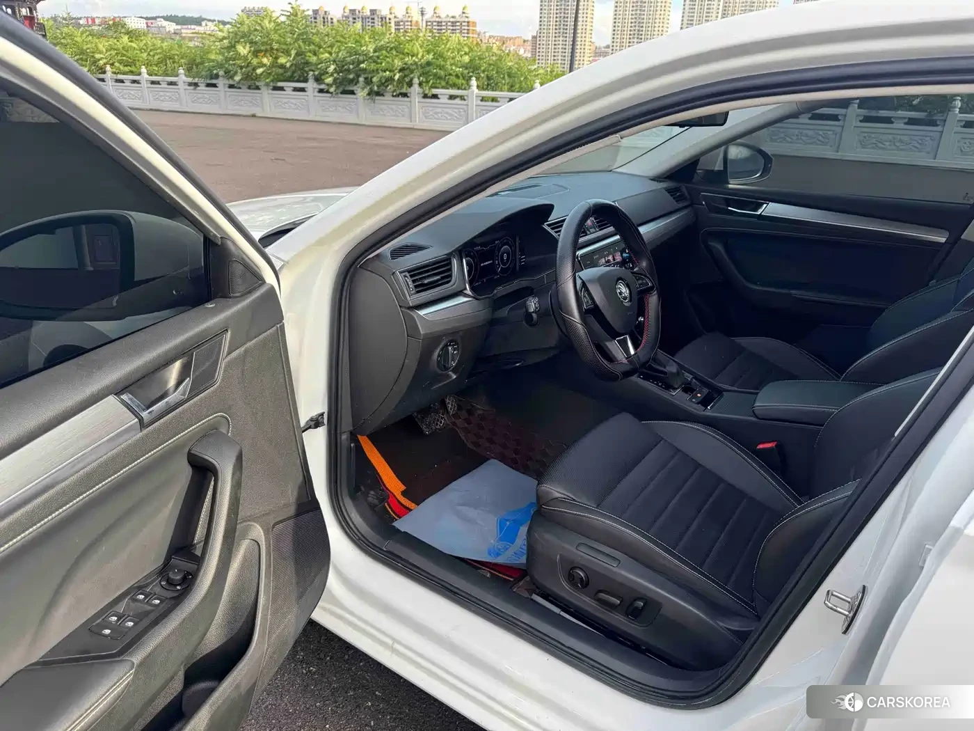 Skoda Superb id 4685876 из Китая 10