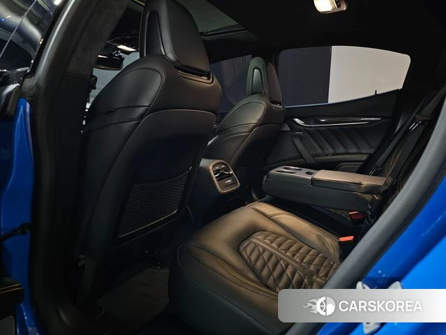 Maserati Ghibli id 3919756 из Кореи 10