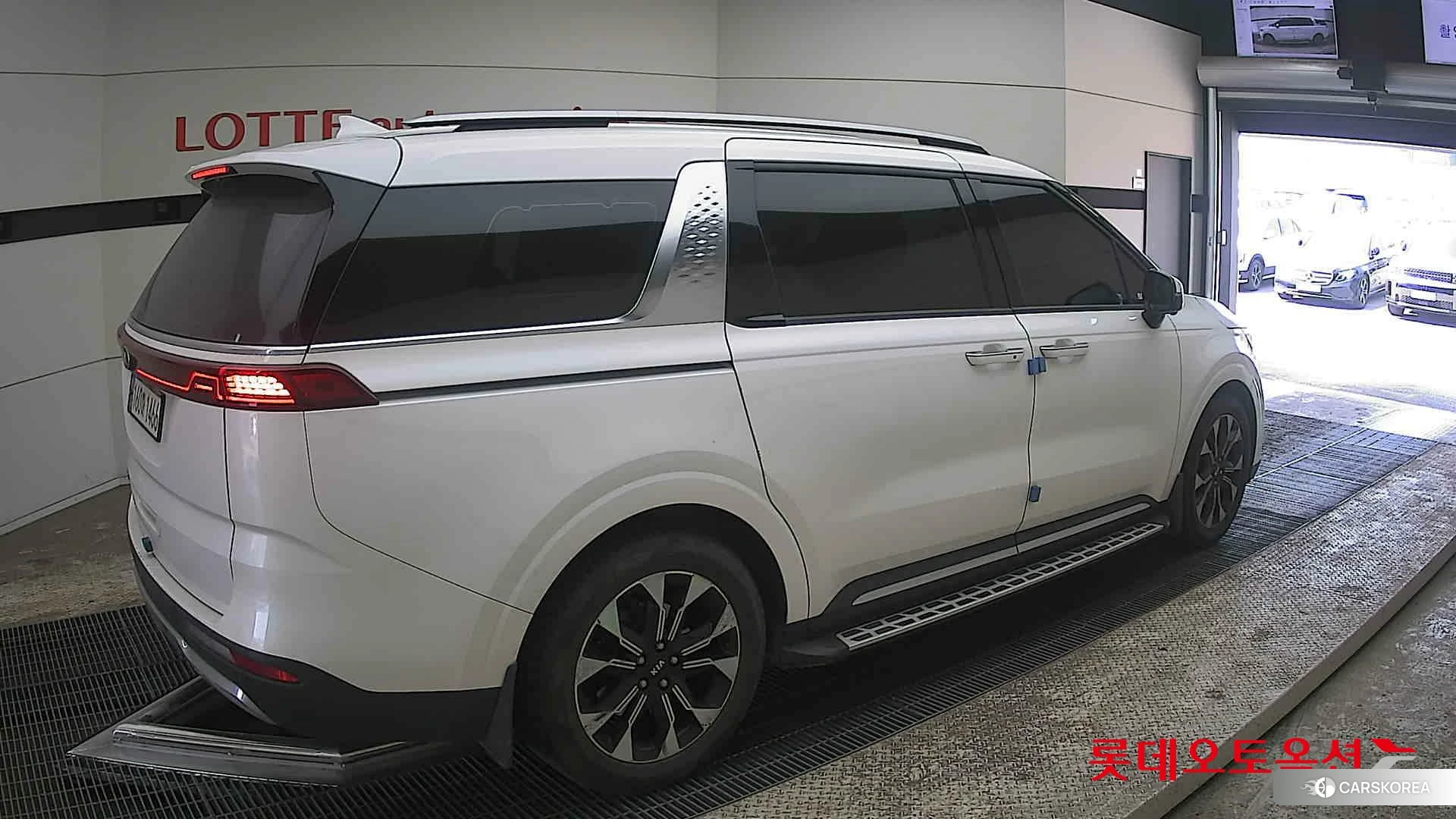 Kia Carnival id 3882096 из Кореи 10