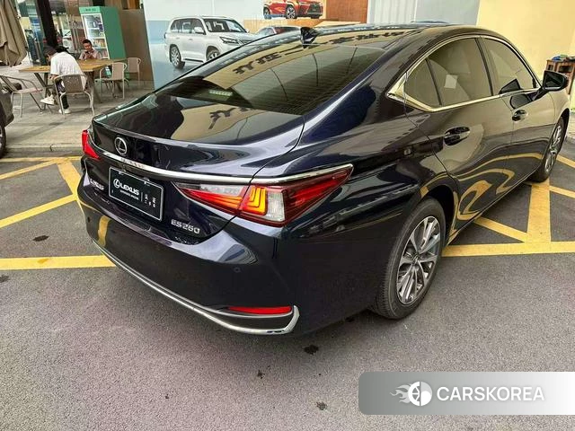 Lexus ES id 4278090 из Китая 10