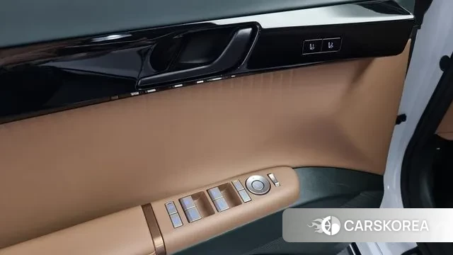 Hyundai Grandeur (GN7) id 3353922 из Кореи 10