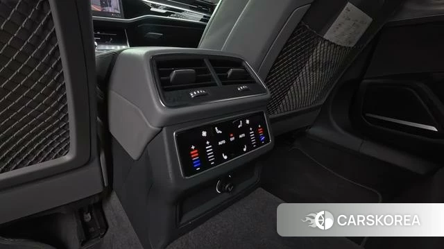 Audi A6L id 4238389 из Китая 10