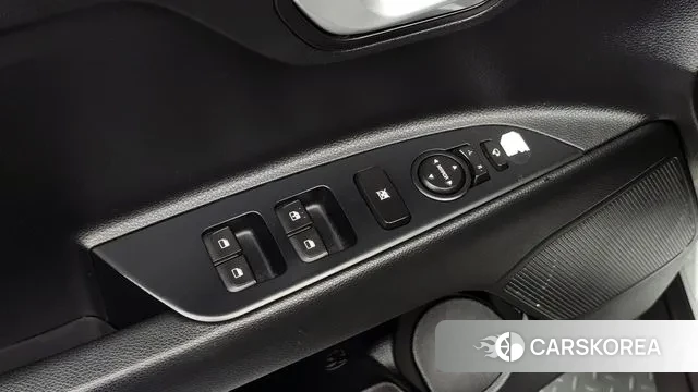 Kia Stonic id 3766028 из Кореи 10