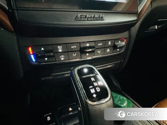 Maserati Ghibli id 3324551 из Кореи 10