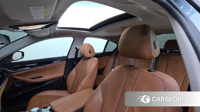 BMW 5 Series (G30) id 3682574 из Кореи 10