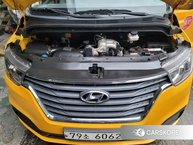 Hyundai The New Grand Starex id 3860539 из Кореи 10