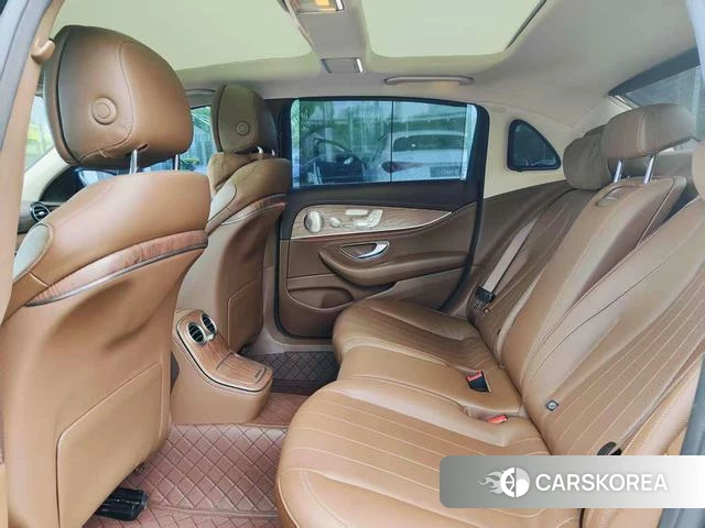 Mercedes-Benz E-class id 4298260 из Китая 10