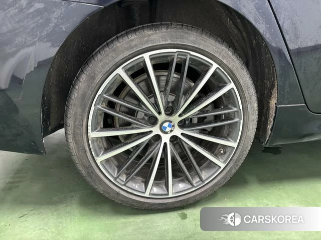 BMW 5 series id 4259047 из Китая 10