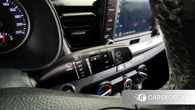 Kia Stonic id 3656931 из Кореи 10