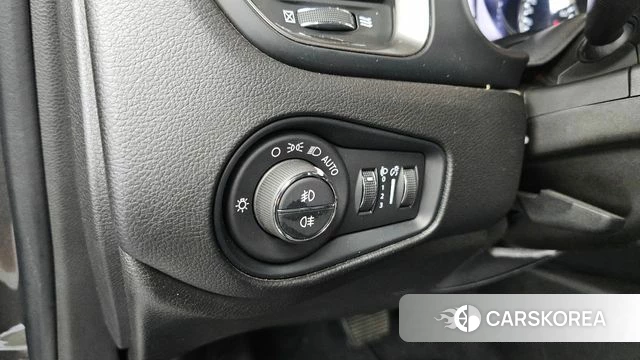 Jeep Renegade id 4636741 из Кореи 10