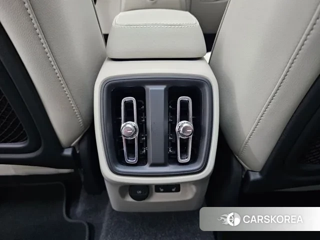 Volvo XC40 id 3549738 из Кореи 10