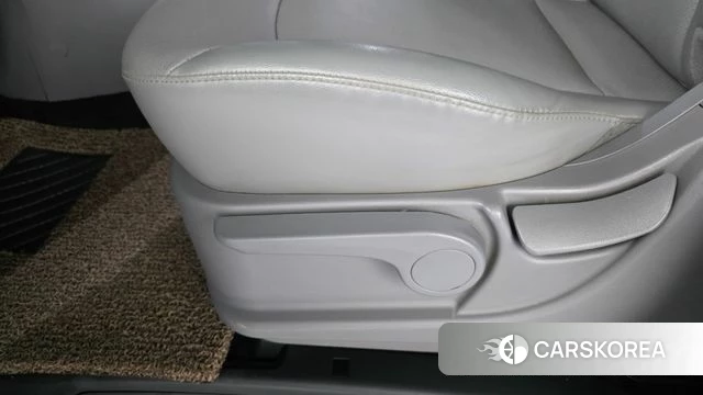 Hyundai The New Grand Starex id 4923994 из Кореи 10