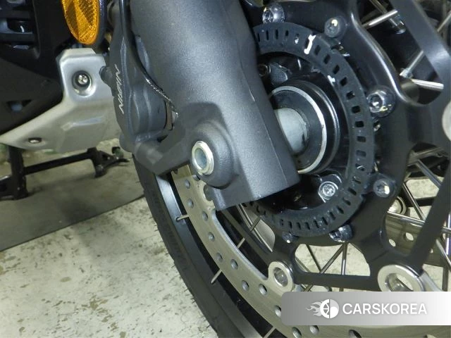 Honda X-ADV 750 id 4184952 из Японии 10