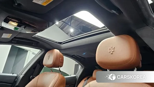 Maserati Ghibli id 3582925 из Кореи 10