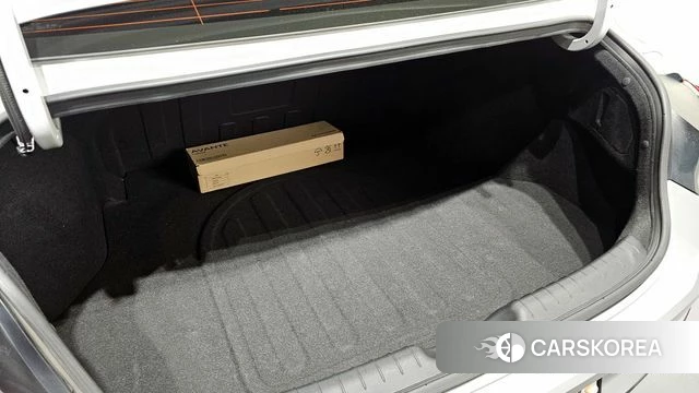 Hyundai Avante Hybrid (CN7) id 3964998 из Кореи 10