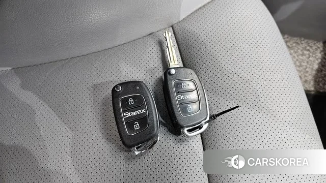 Hyundai The New Grand Starex id 3631765 из Кореи 10