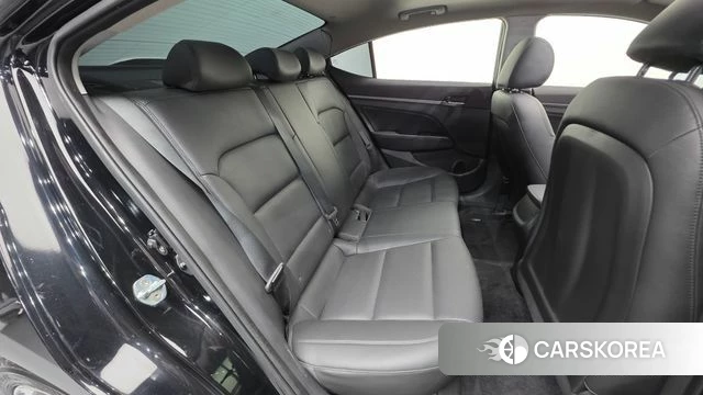 Hyundai Avante AD id 3937301 из Кореи 10