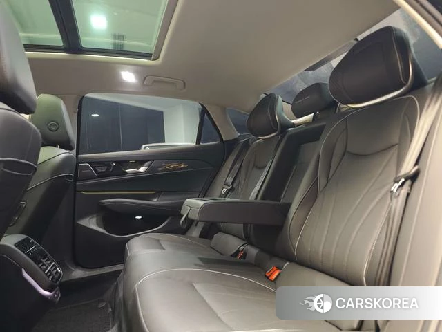 Volkswagen Passat id 4264151 из Китая 10