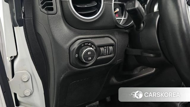 Jeep Wrangler (JL) id 3827844 из Кореи 10