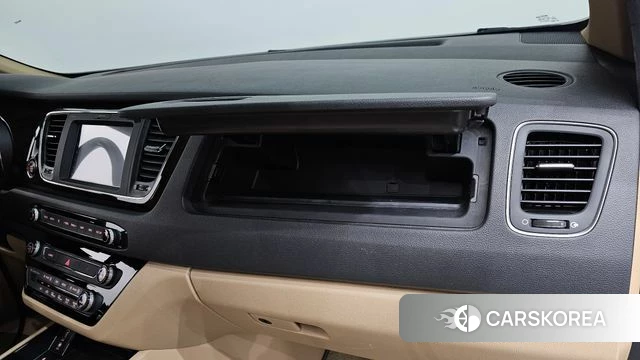 Kia The New Carnival id 4203631 из Кореи 10