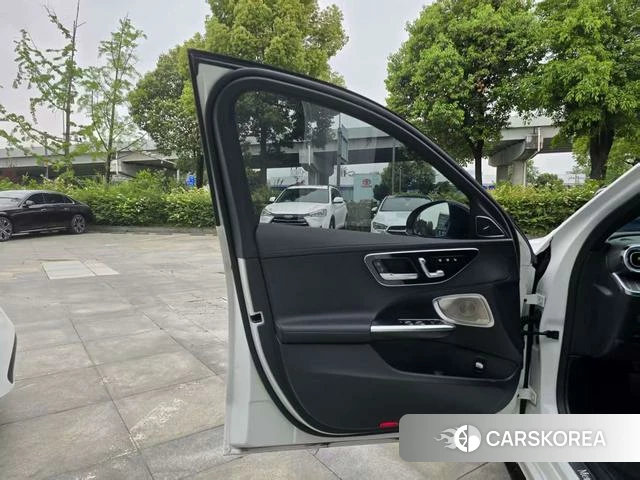 Mercedes-Benz Class C id 4257805 из Китая 10