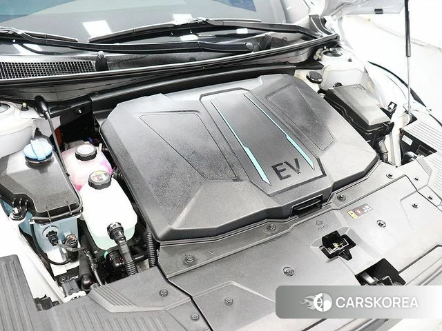 Hyundai Ionic 5 id 4680147 из Кореи 10