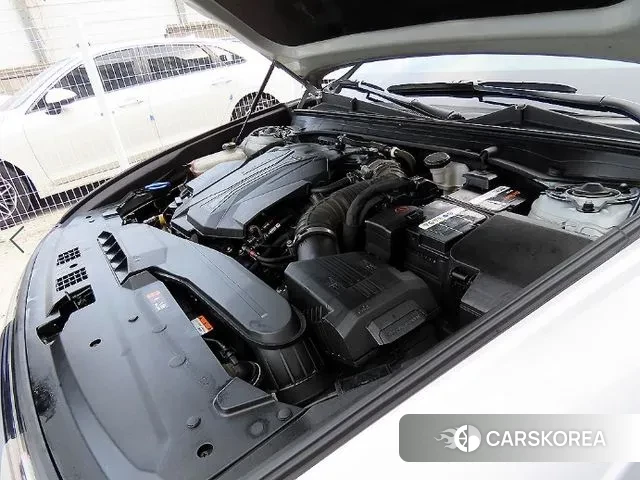 Hyundai Grandeur (GN7) id 3758315 из Кореи 10