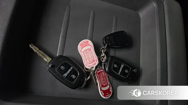 Hyundai The New Grand Starex id 3588385 из Кореи 10