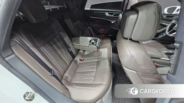 Audi A7 (4K) id 3661156 из Кореи 10